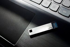 lacie-porsche-design-usb-key-32gb1